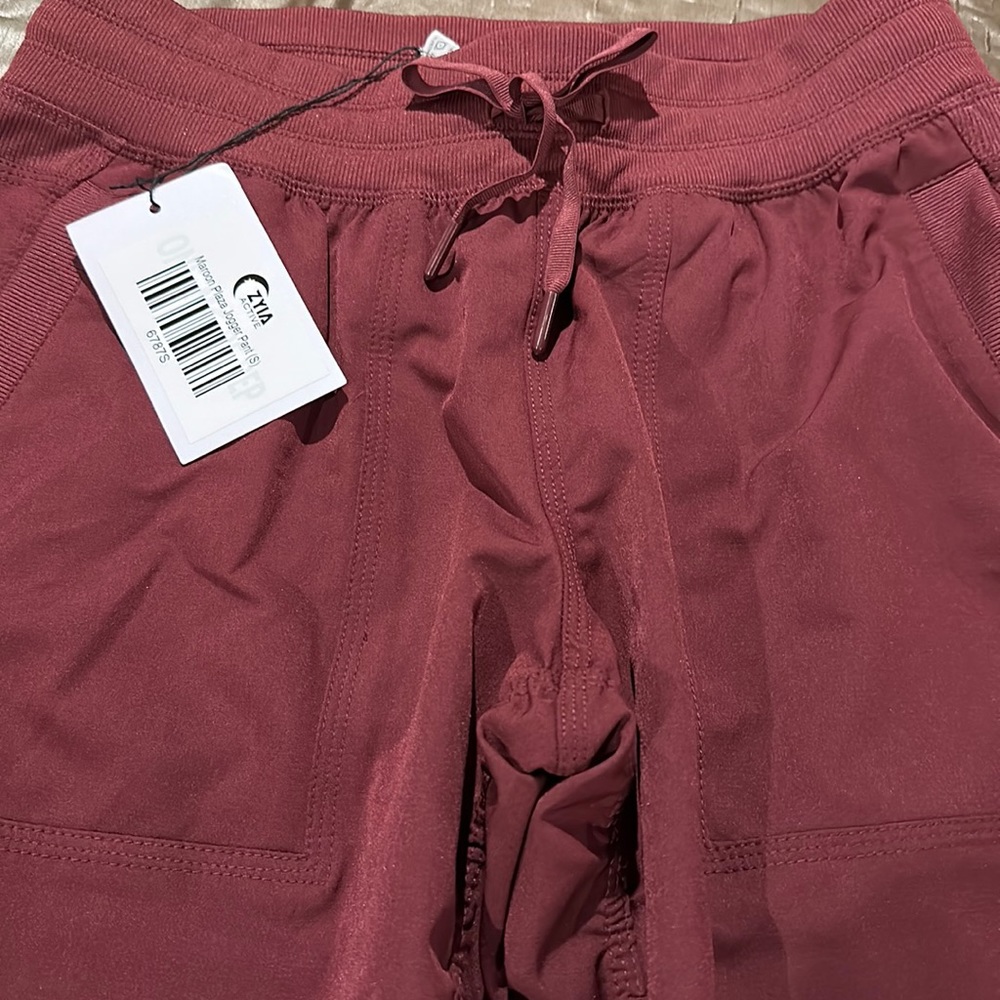 New with tags Zyia plaza jogger